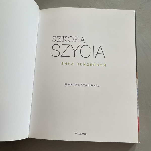 Szkoła szycia - Shea Henderson