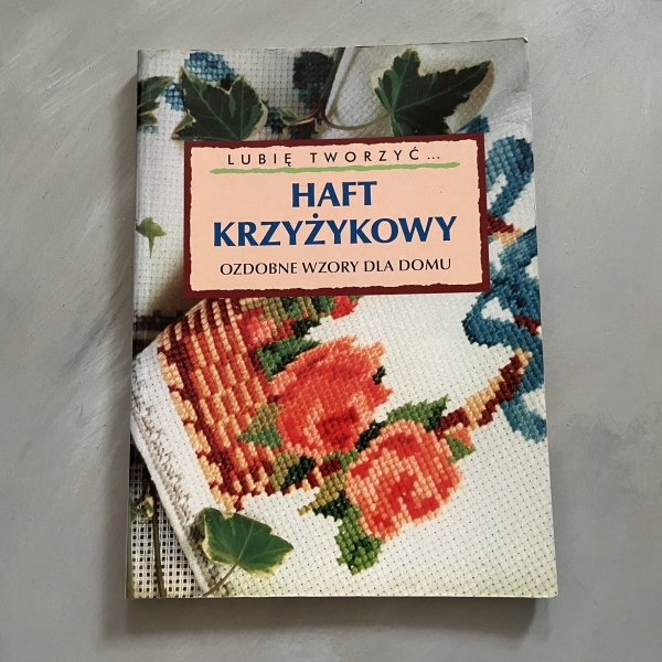 Haft krzyżykowy ozdobne wzory dla domu